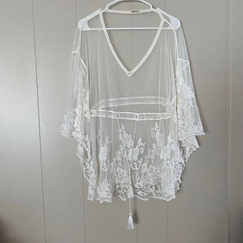Forever 21 Sheer Lace KimonoโWhite Boho Beach Cover Up Crochet Detail One Size